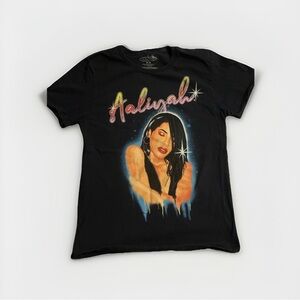 Women’s Aaliyah Graphic T-Shirt